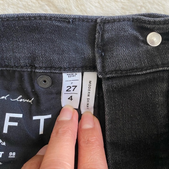 Loft Skinny Jeans - Picture 3 of 3